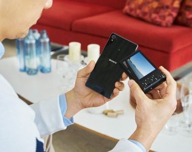 SONY Cyber-shot DSC-HX90V - partagez en toute simplicité et commandez à distance