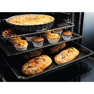 ELECTROLUX EOF7P00RX - une cuisson homogène sur plusieurs niveaux