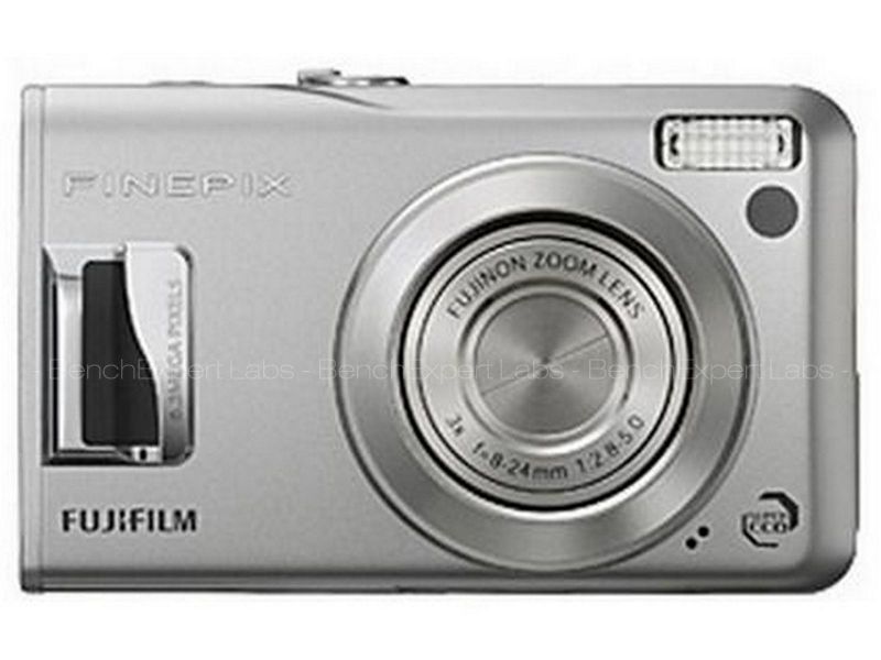 【xDカード付】富士フイルム　Finepix F31fd　ハニカムCCD採用