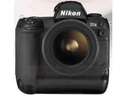 NIKON D1H